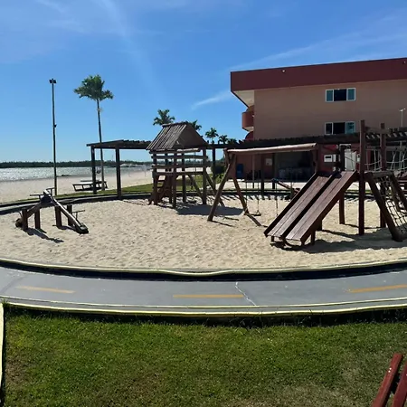 Golden Lake Condominio-3